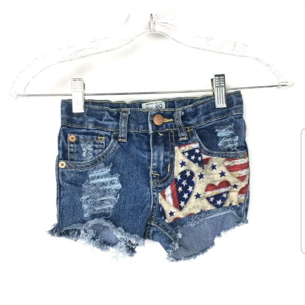 Childrens Place girls Sz 6 Distressed Denim Shorts